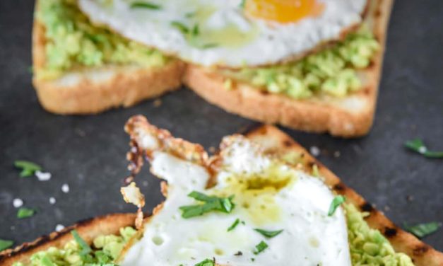 Curry Avocado Egg Toast